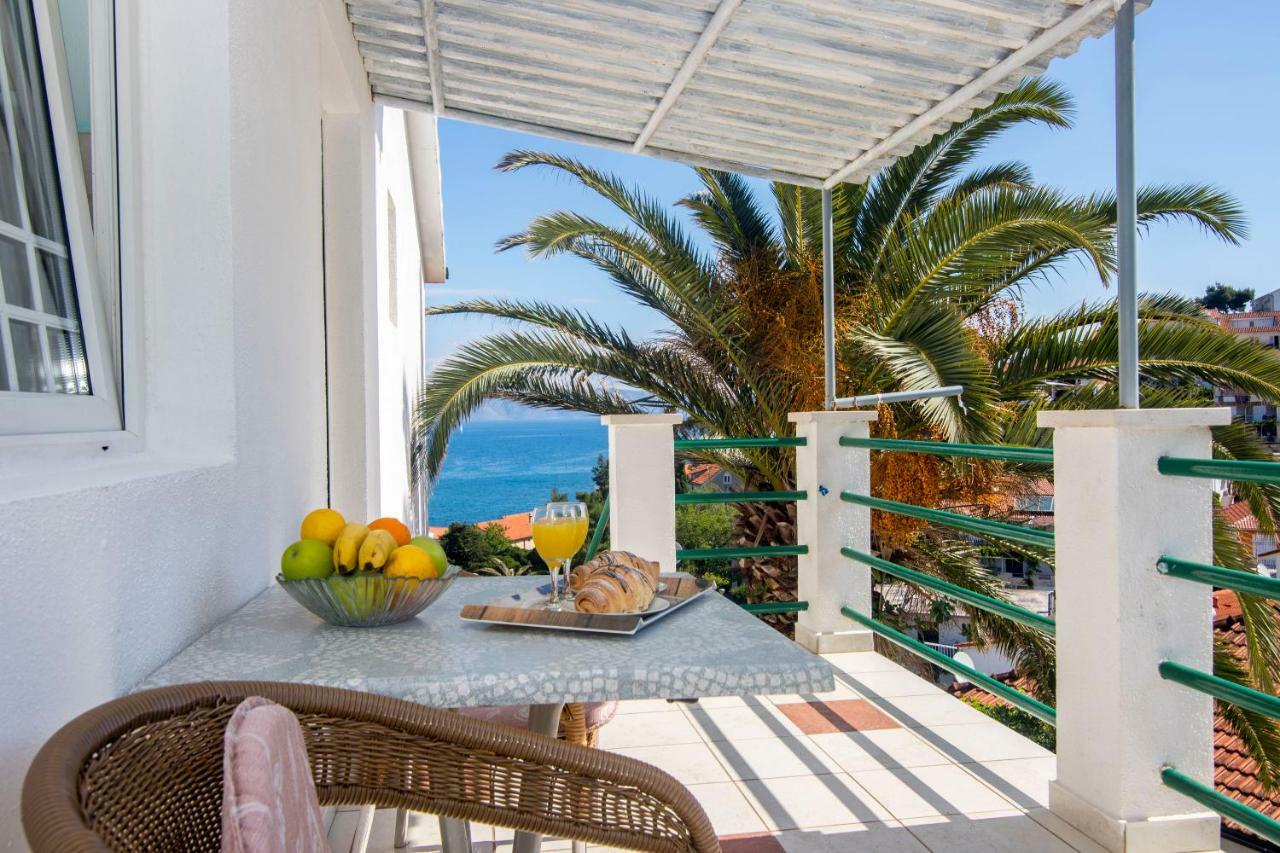 Apartments Palma Jelsa  Extérieur photo