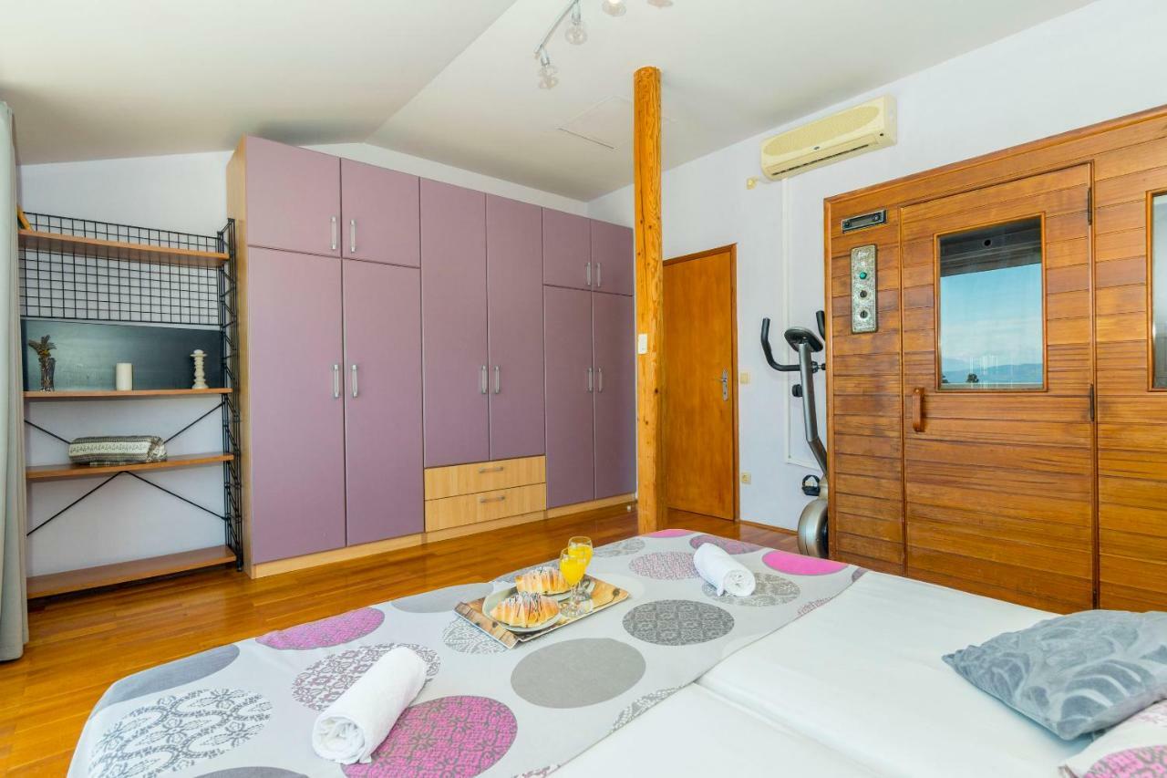 Apartments Palma Jelsa  Extérieur photo